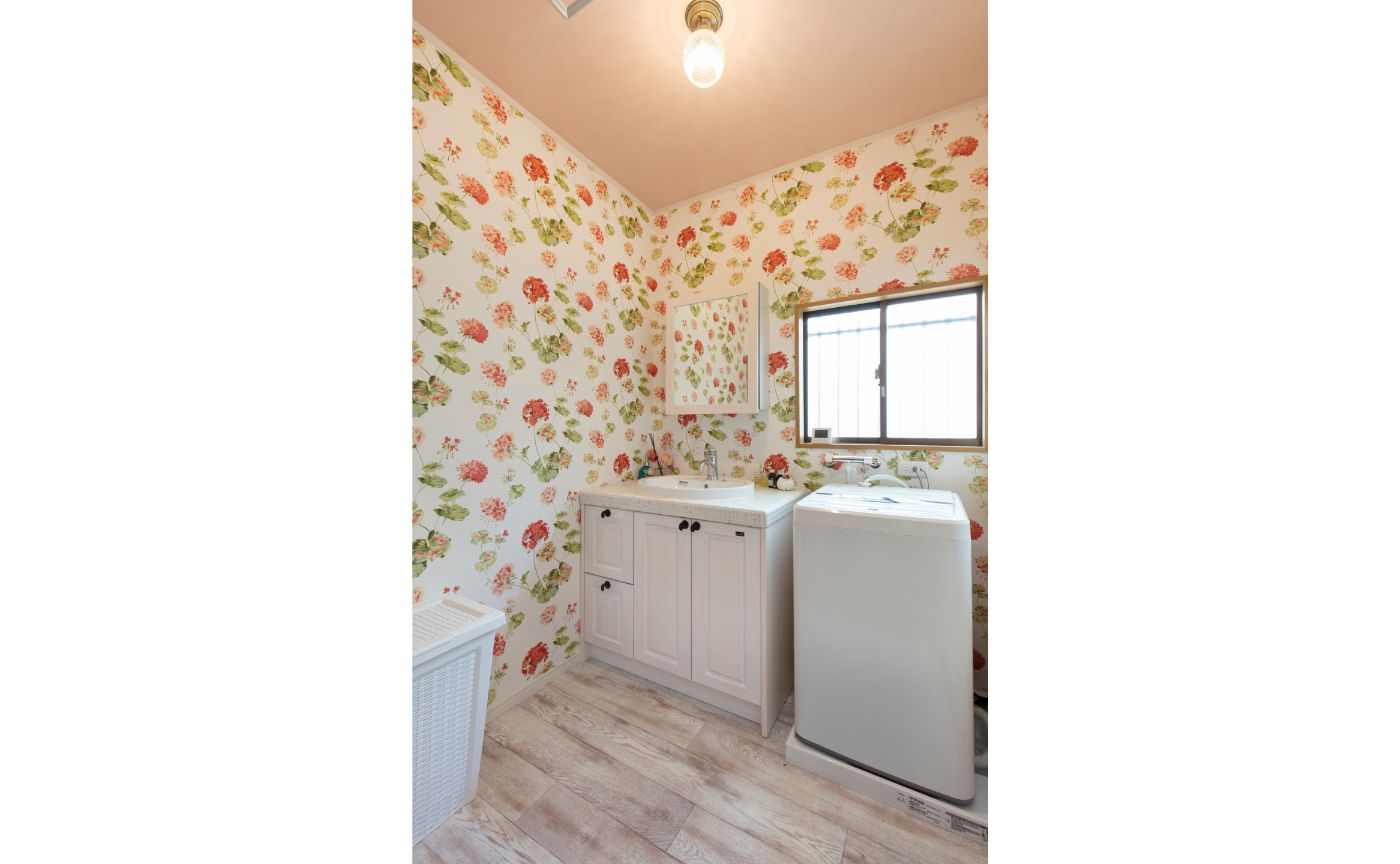 花柄 輸入クロス 壁紙 洗面所 佐倉市 ヨーロッパ風